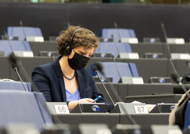 Jeanne au parlement
