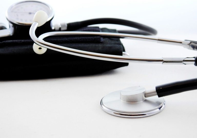 stethoscope-doctor-medical-1584223-landscape